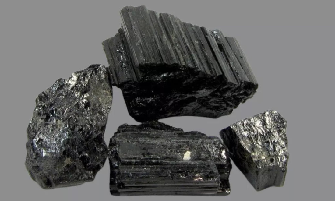 Turmalina: Proprietăți, beneficii și utilizări terapeutice