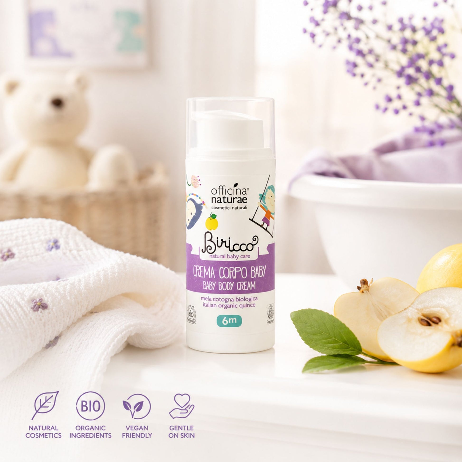 Cremă de corp naturală pentru copii cu gutuie bio în ambient de baie