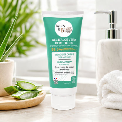 Gel de Aloe Vera bio Born to Bio în ambient natural de îngrijire și prospețime