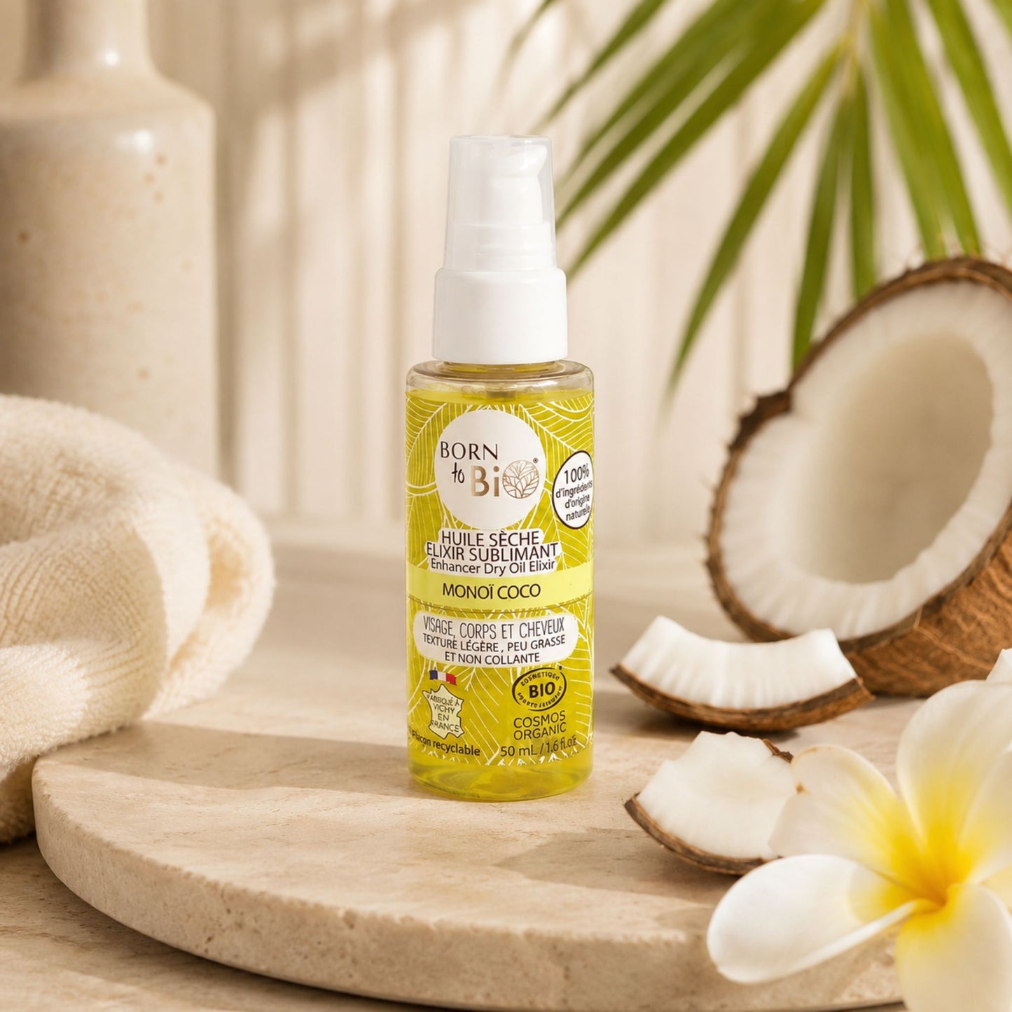 Ulei uscat bio cu Monoi și Cocos Born to Bio în ambient natural de îngrijire